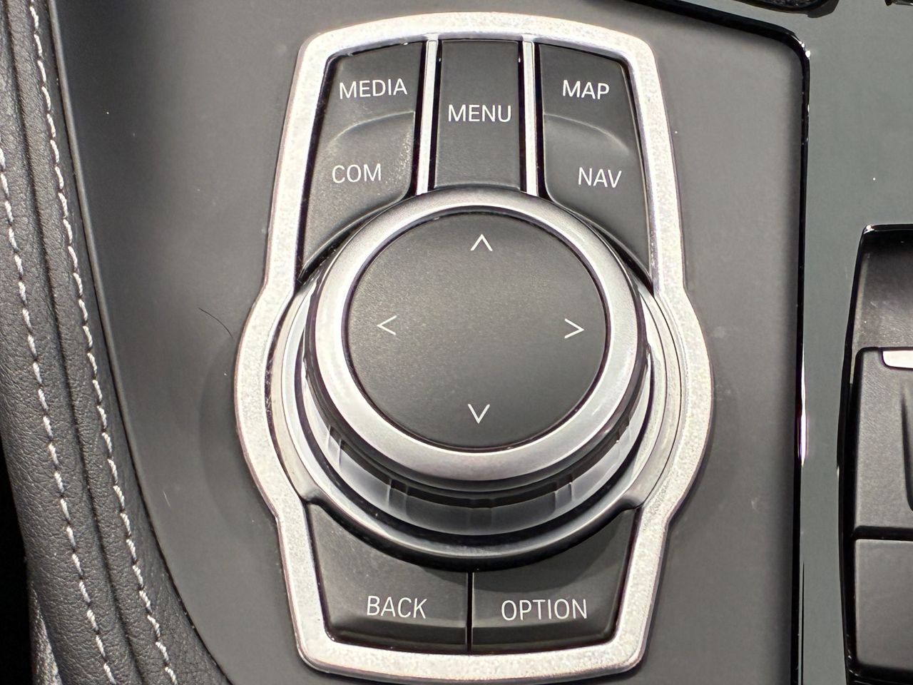 X1 sDrive18i RHD