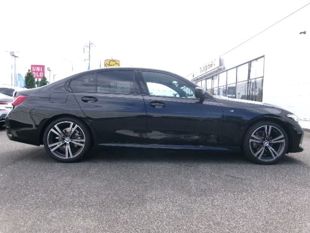 320d xDrive Berline RHD