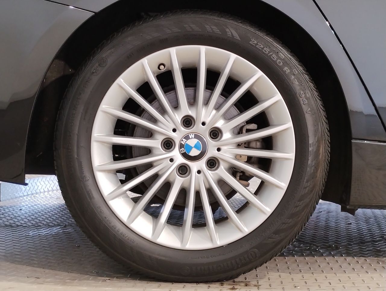 320D BLUEPERFORMANCE SEDAN RHD