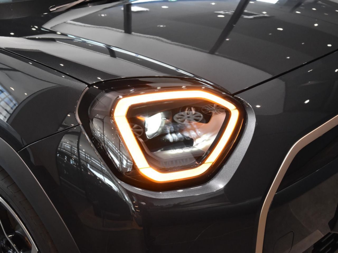 J05 MINI Aceman SE