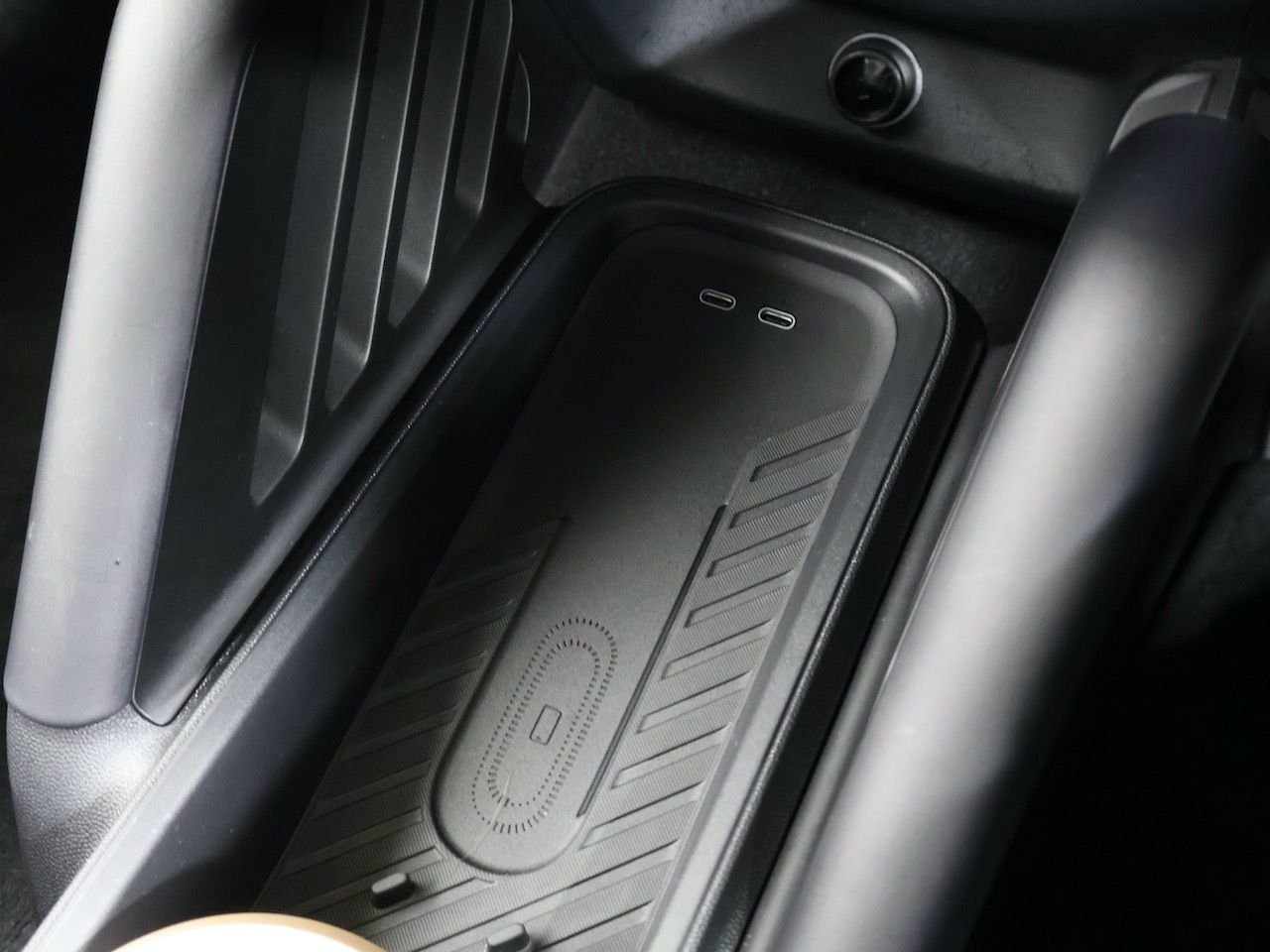 J01 MINI Cooper E