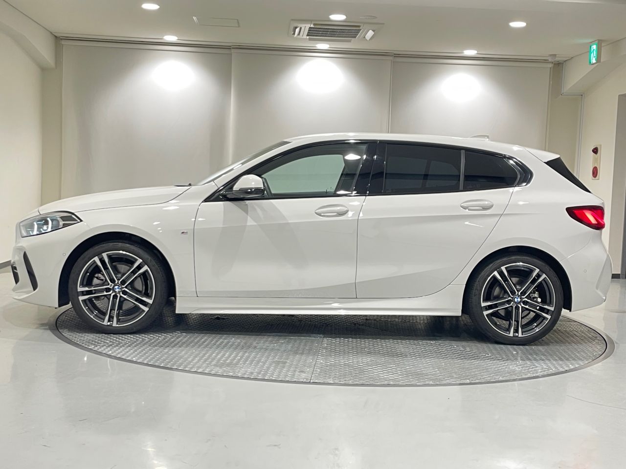 F40 118d Sports Hatch 5-door B47 2.0d