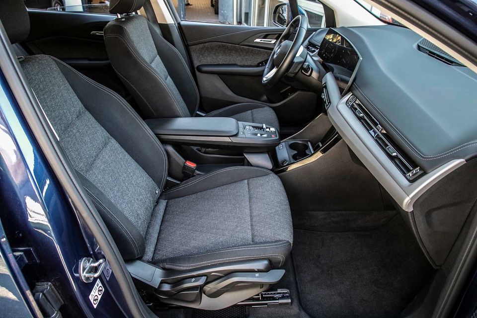 BMW 218