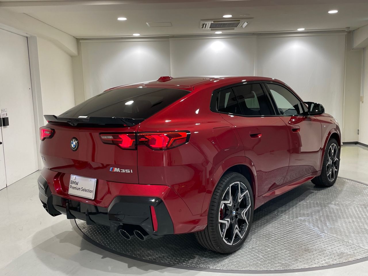 X2 M35i xDrive RHD