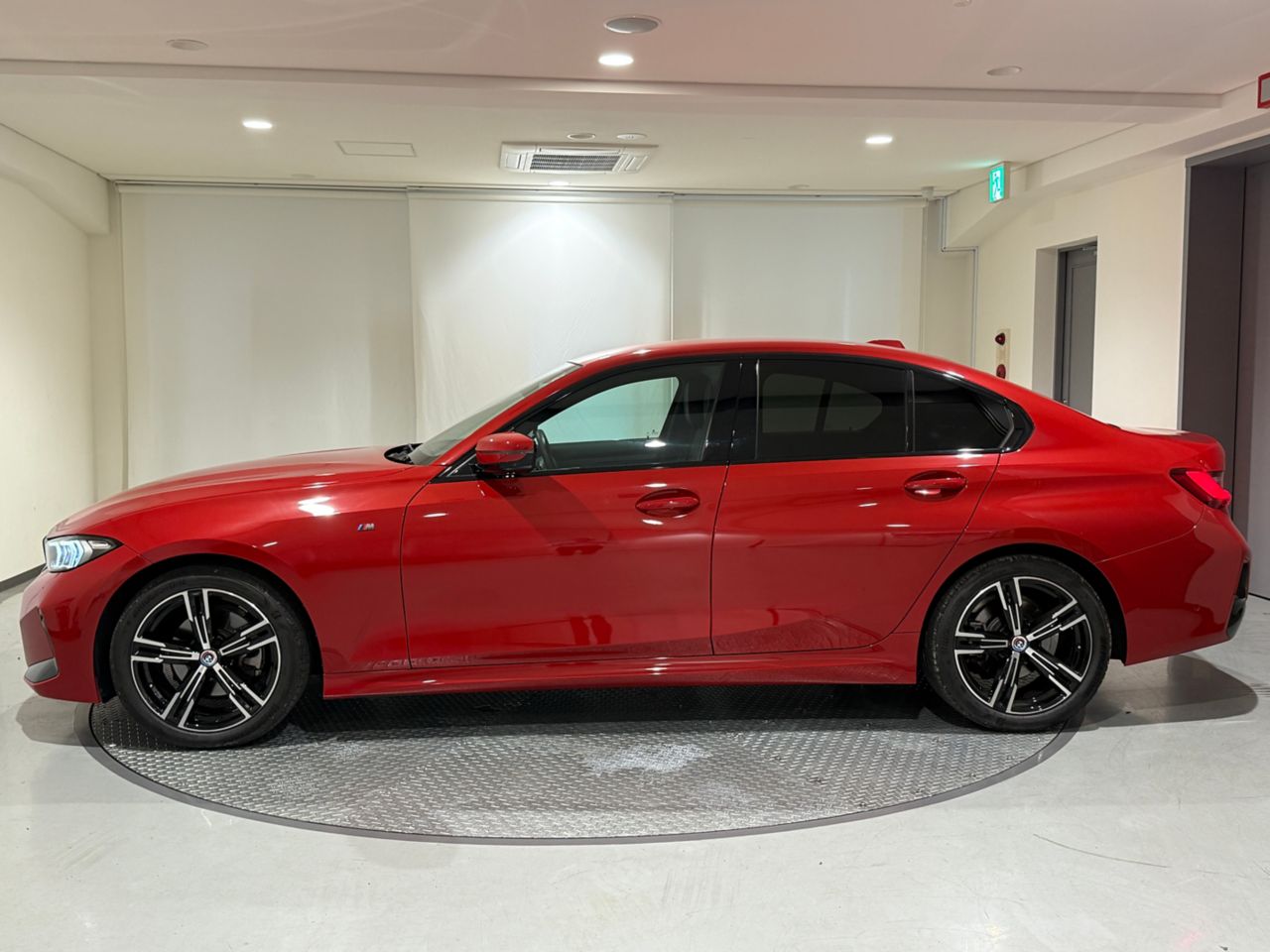 320d xDrive Berline RHD
