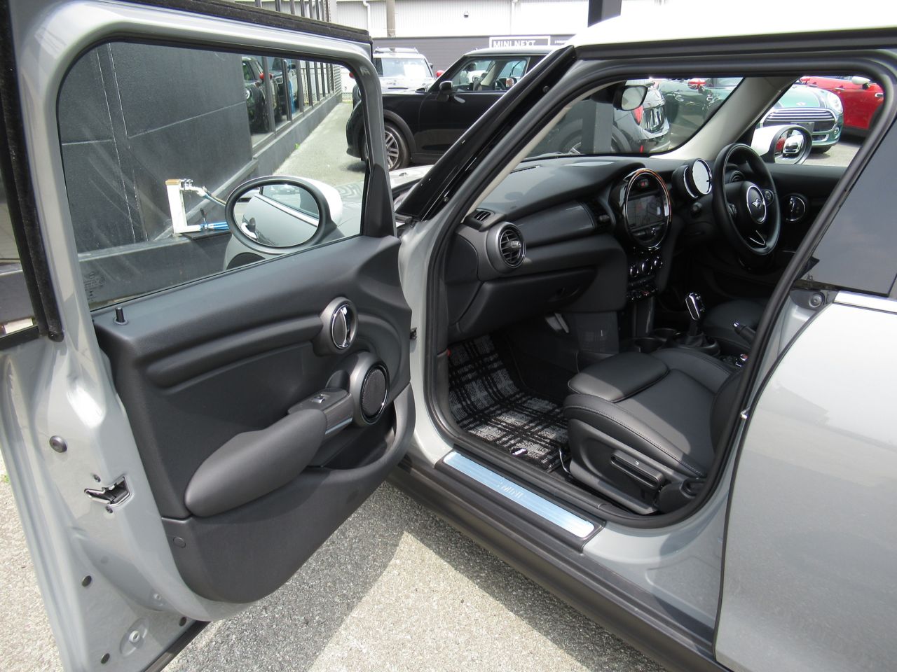 MINI F55 Cooper D 5dr Hatch LCI