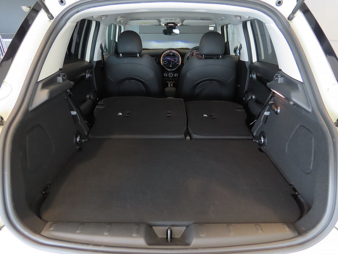 MINI F55 Cooper D 5dr Hatch LCI