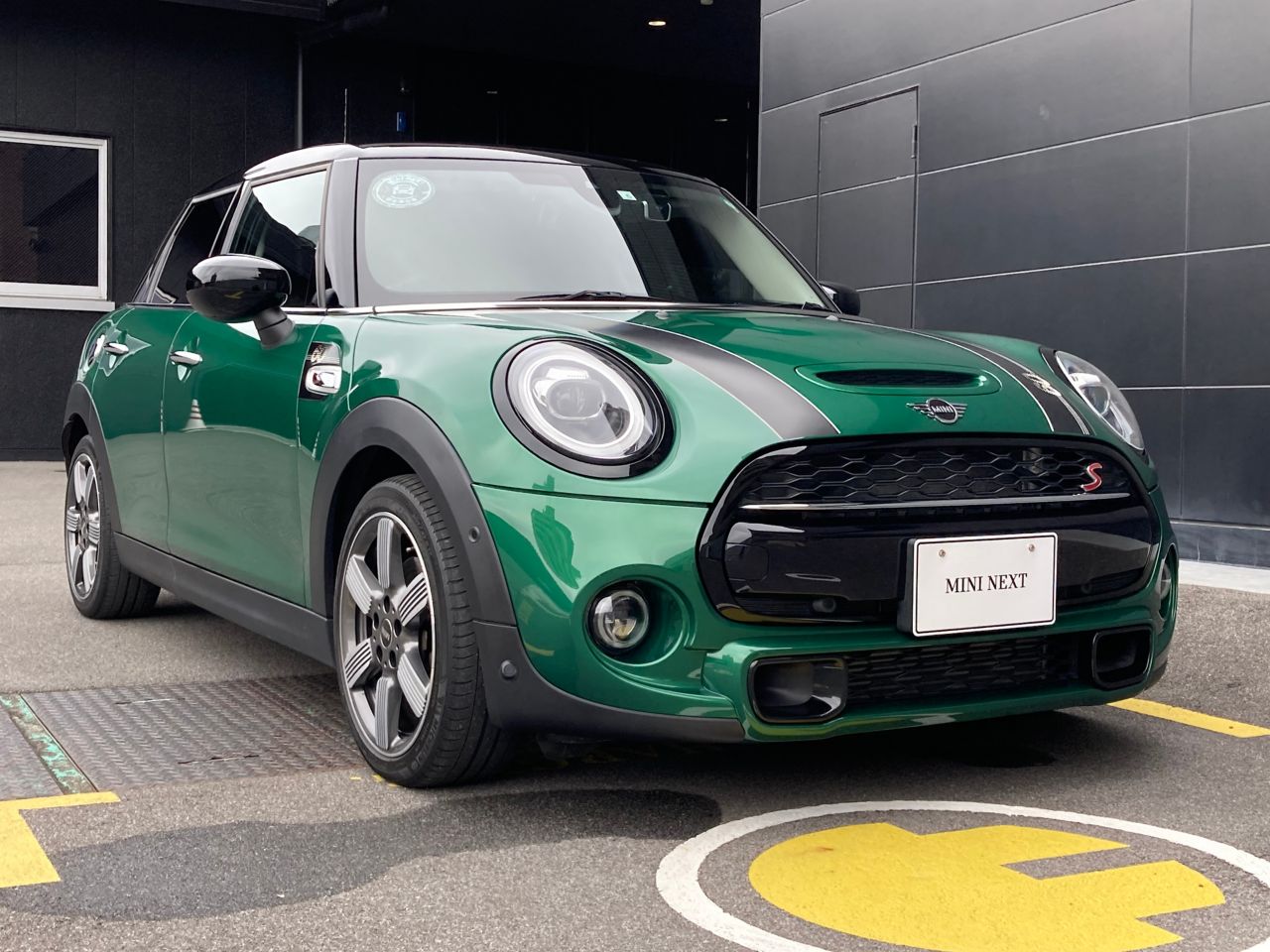 F55 COOPER S D(AT)