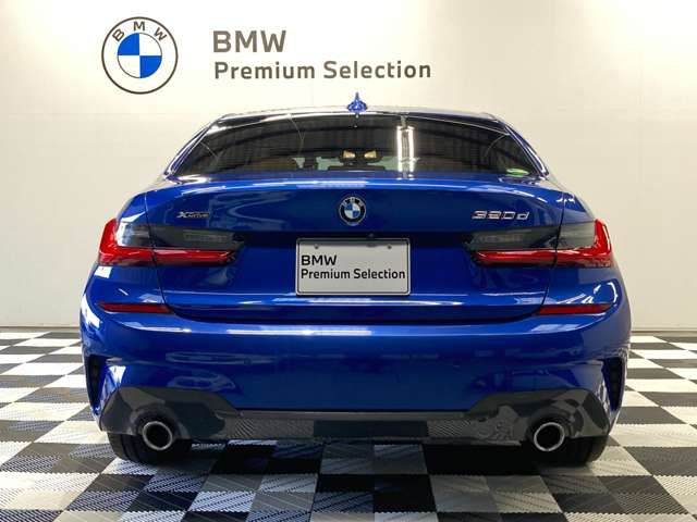G20 320d xDrive RHD Saloon