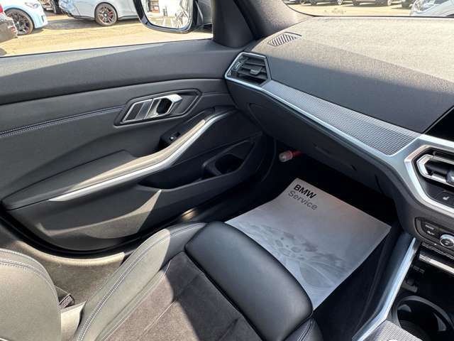 G20 320i Saloon RHD TU
