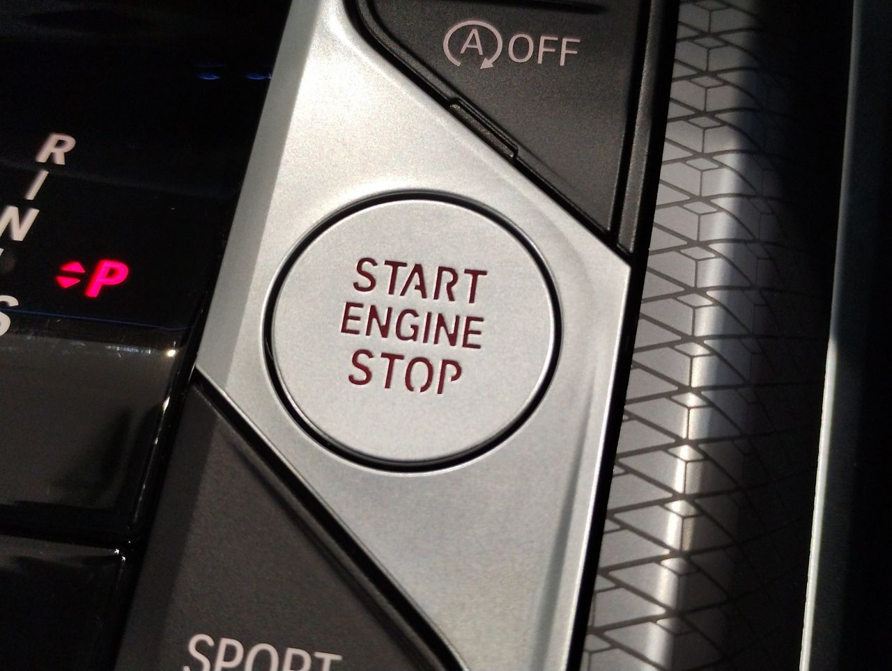 320d xDrive Berline RHD