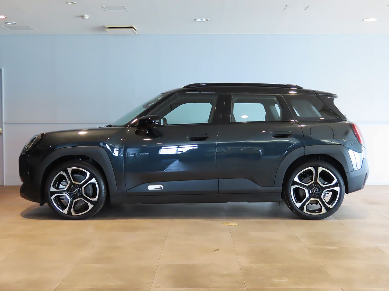 J05 MINI Aceman SE