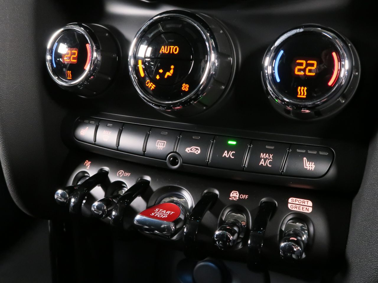 MINI Cooper F56 RHD