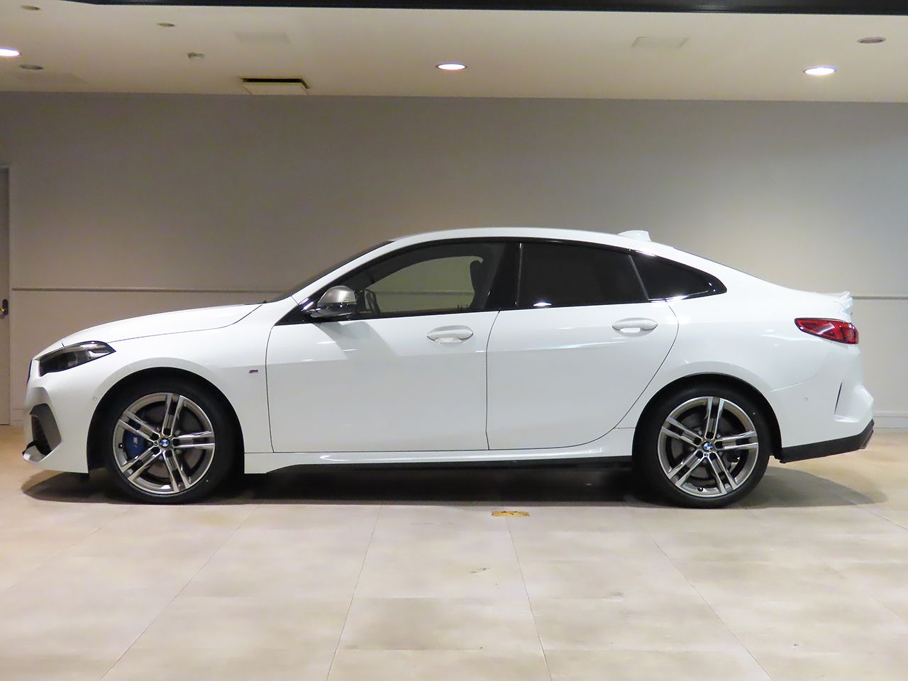 F4* **35i xDrive **** ***** B48 2.0i