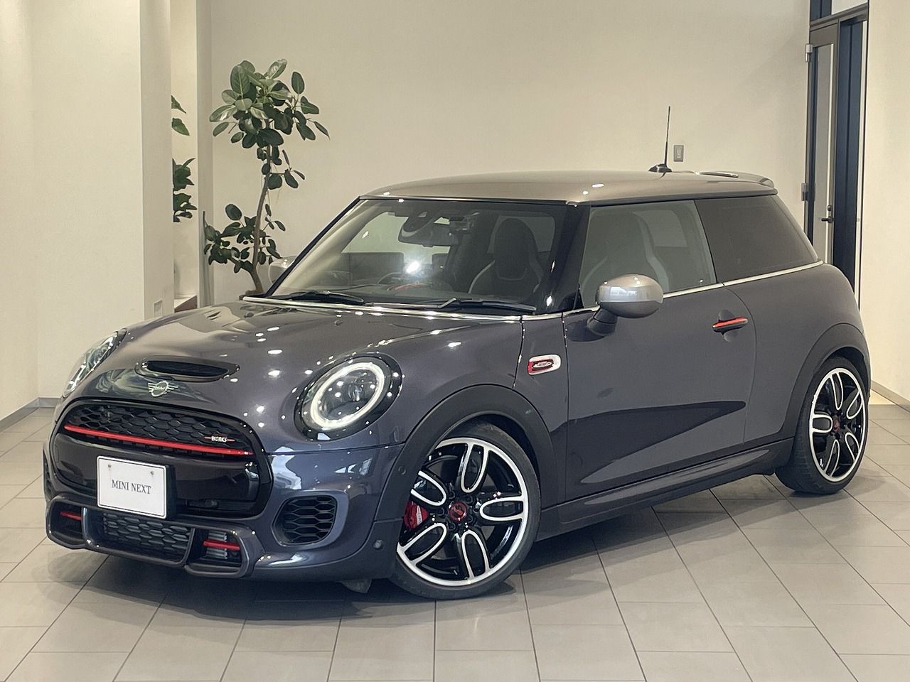MINI JOHN COOPER WORKS 3 DOOR.