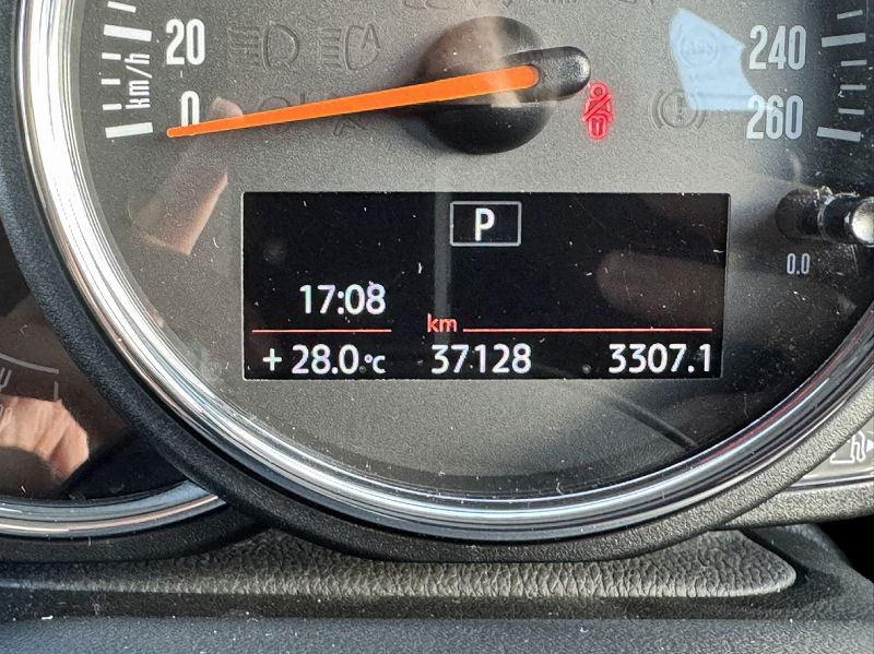 MINI F55 Cooper D 5dr Hatch LCI