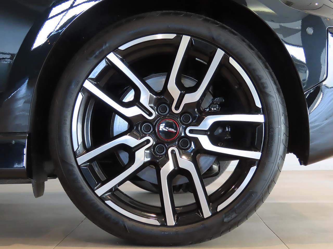 J01 MINI Cooper SE