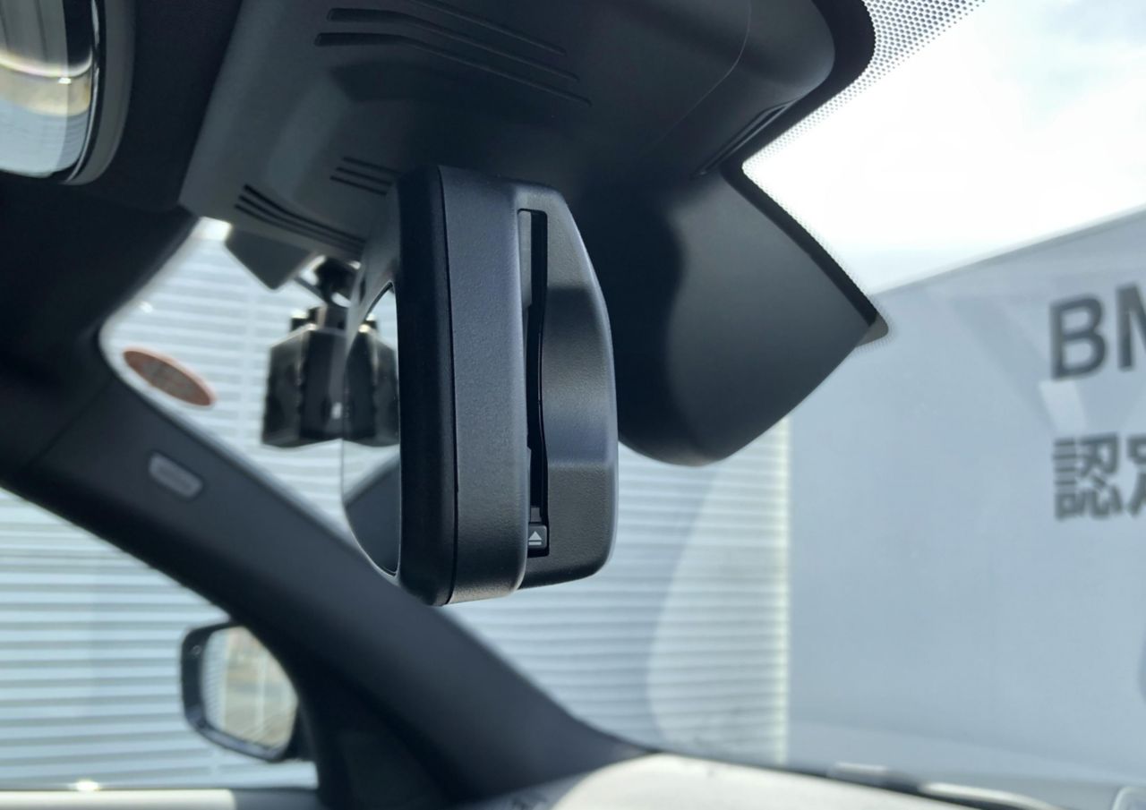 320d xDrive Berline RHD