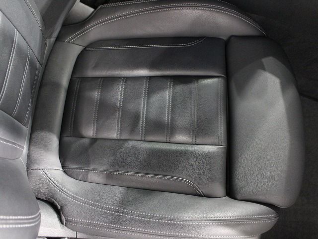 G26 i4 eDrive40 RHD