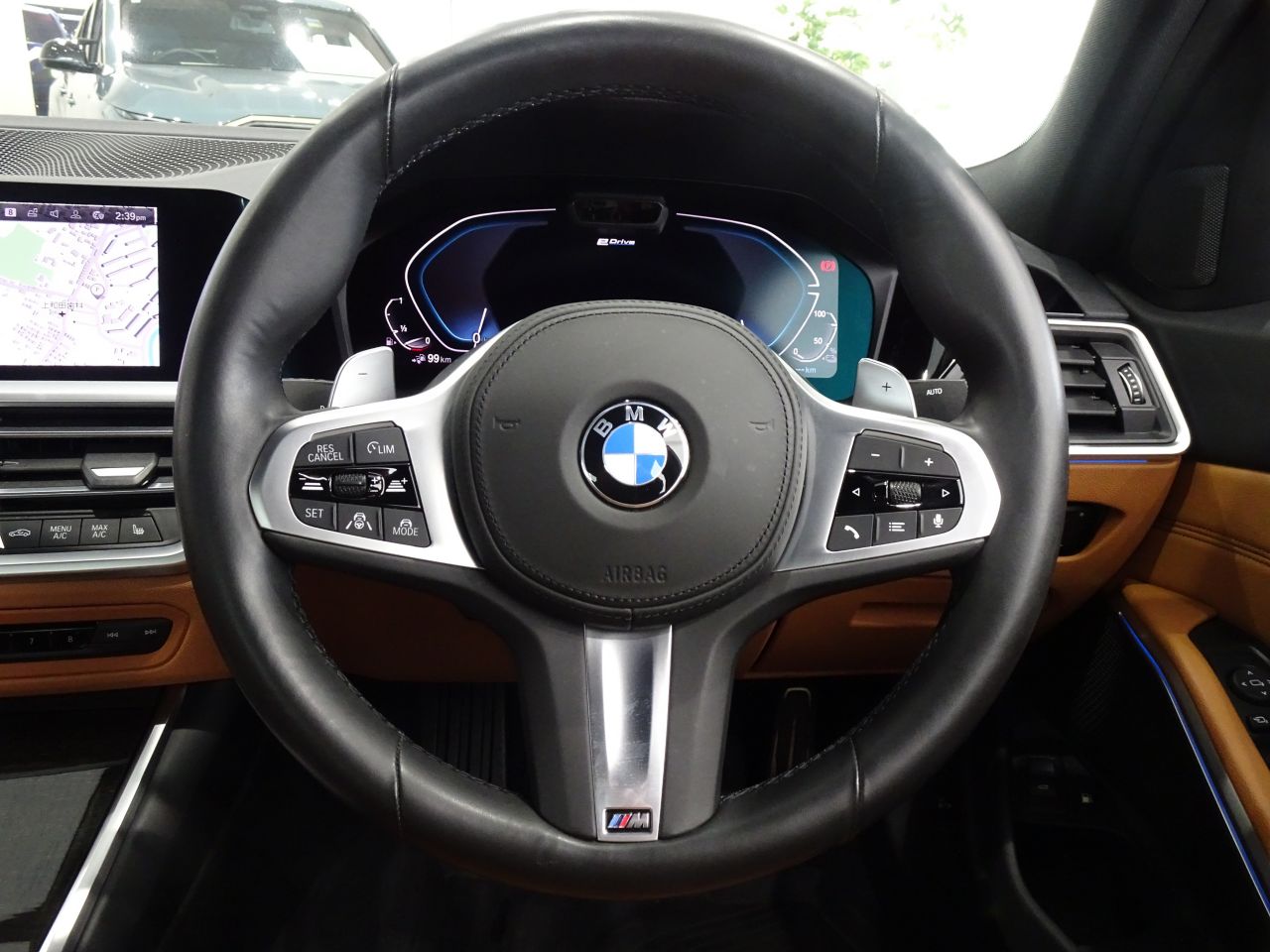 G20 330e Saloon RHD