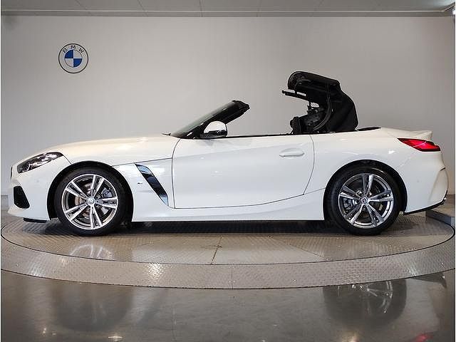 G29 z4 sDrive20i RHD