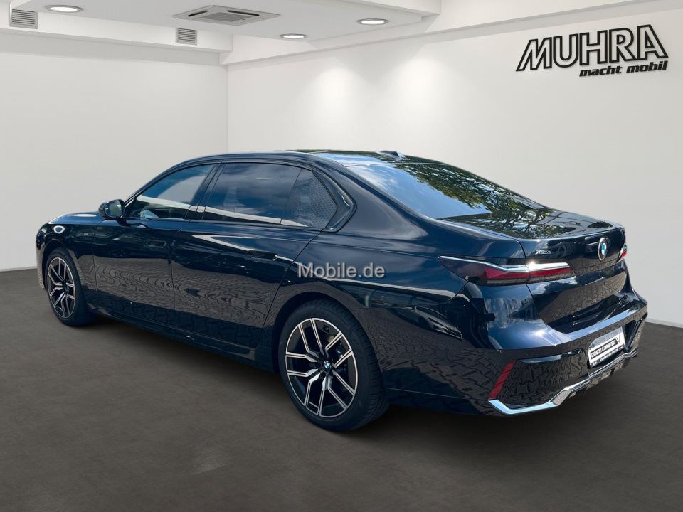 BMW 740