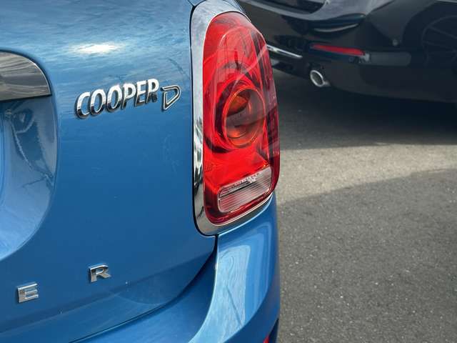 MINI CROSSOVER COOPER D