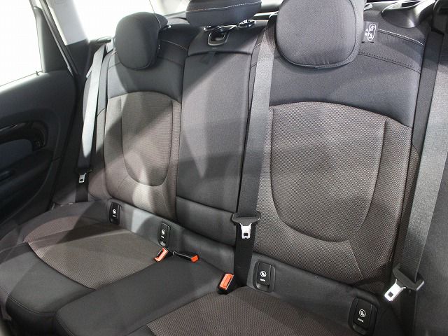 MINI CLUBMAN COOPER D