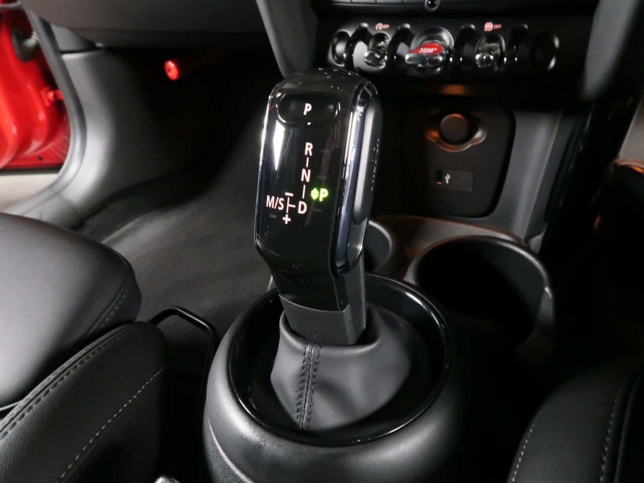 F55 MINI Cooper 5-Door Hatch LCI