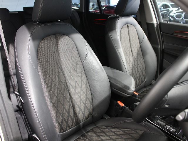 X1 sDrive18i RHD