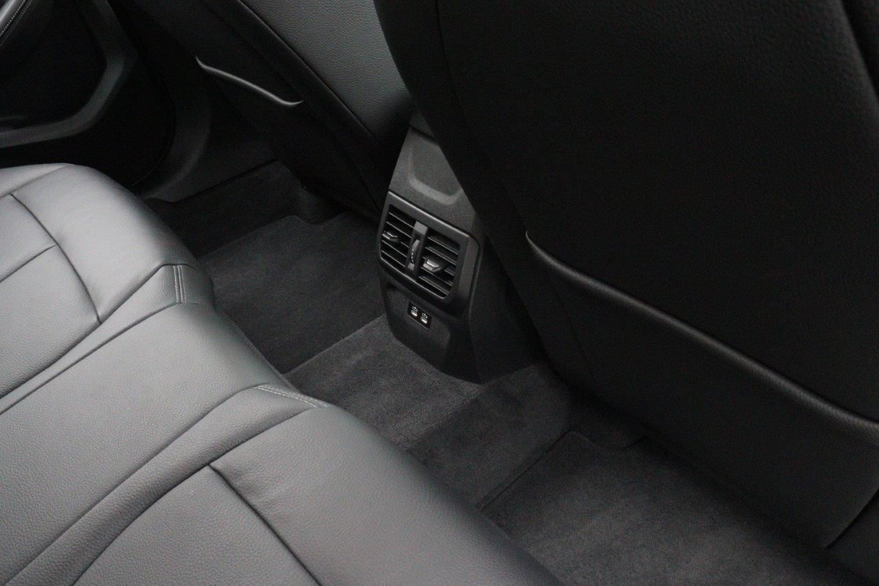 F4* **35i xDrive **** ***** B48 2.0i