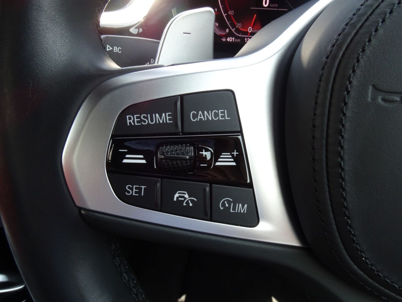 G29 z4 sDrive20i RHD