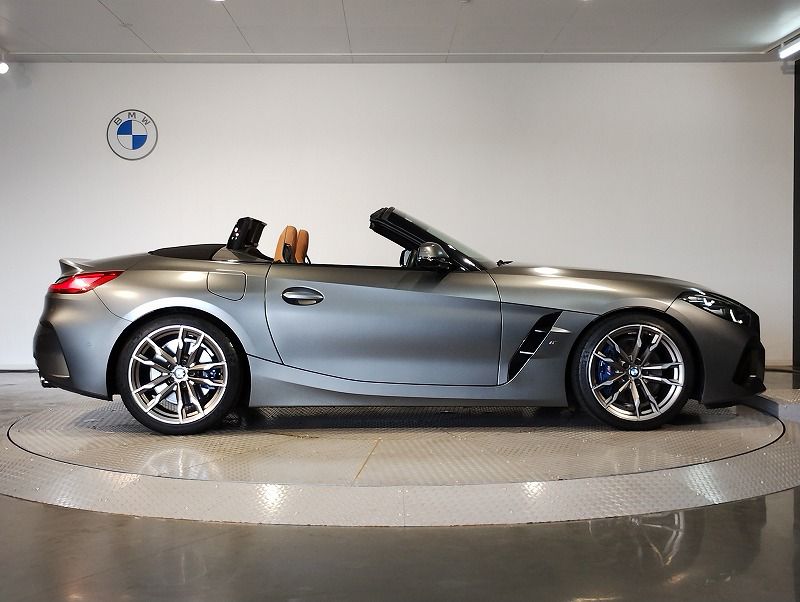 G29 Z4 M40i RHD