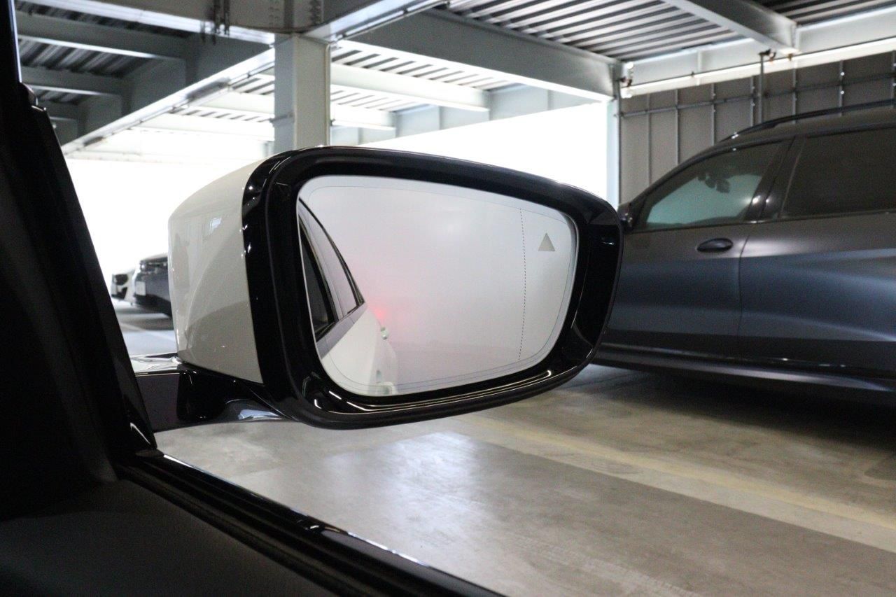 320d xDrive Berline RHD