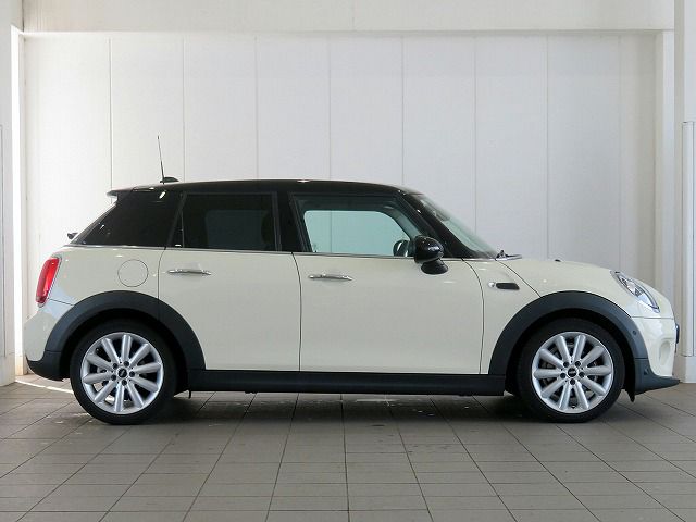 F55 COOPER D (AT)