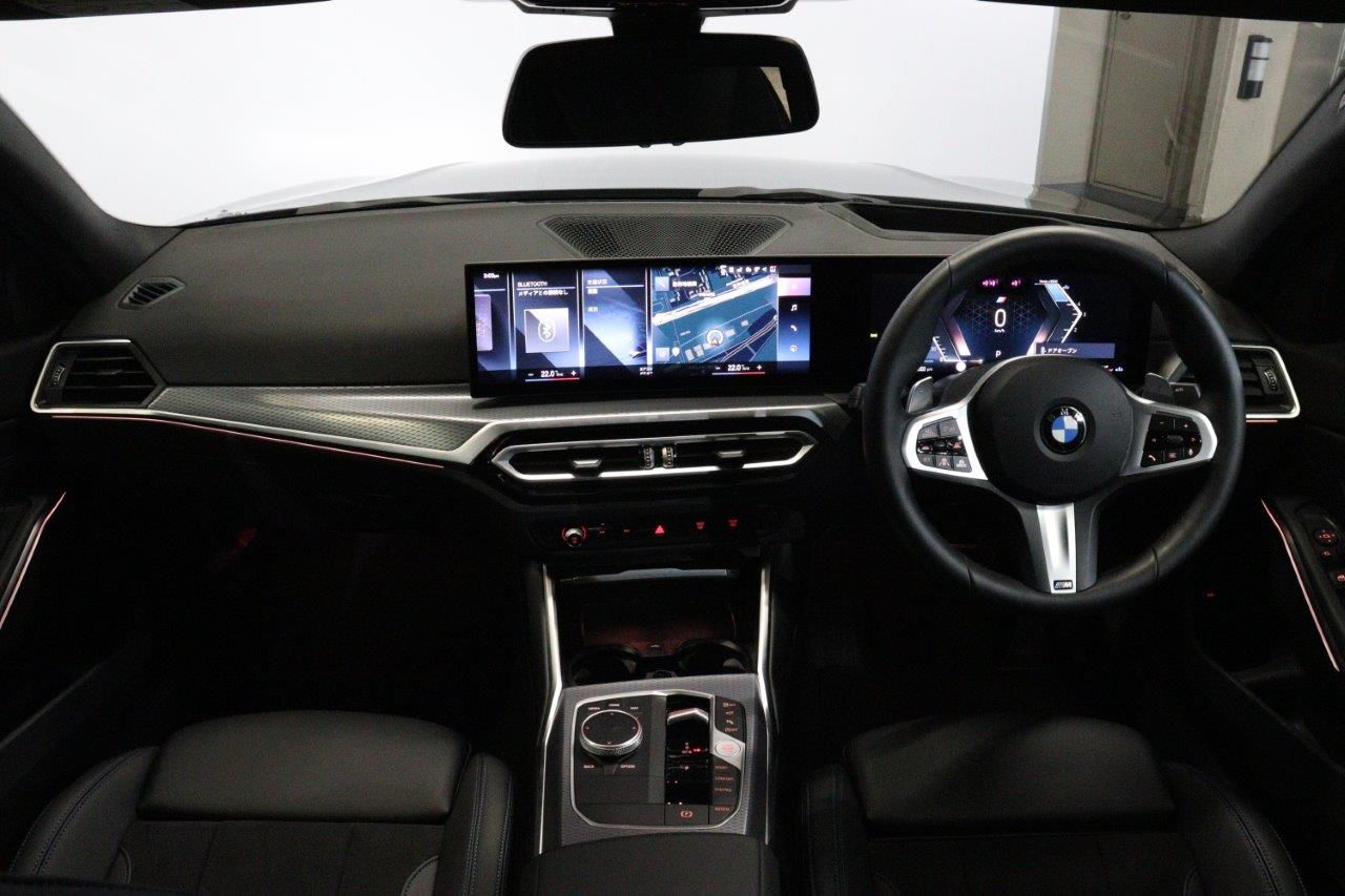 320d xDrive Berline RHD