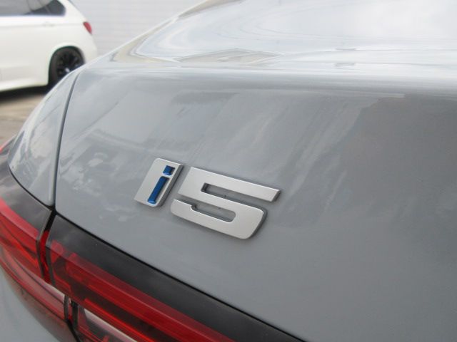 i5 M60 xDrive 