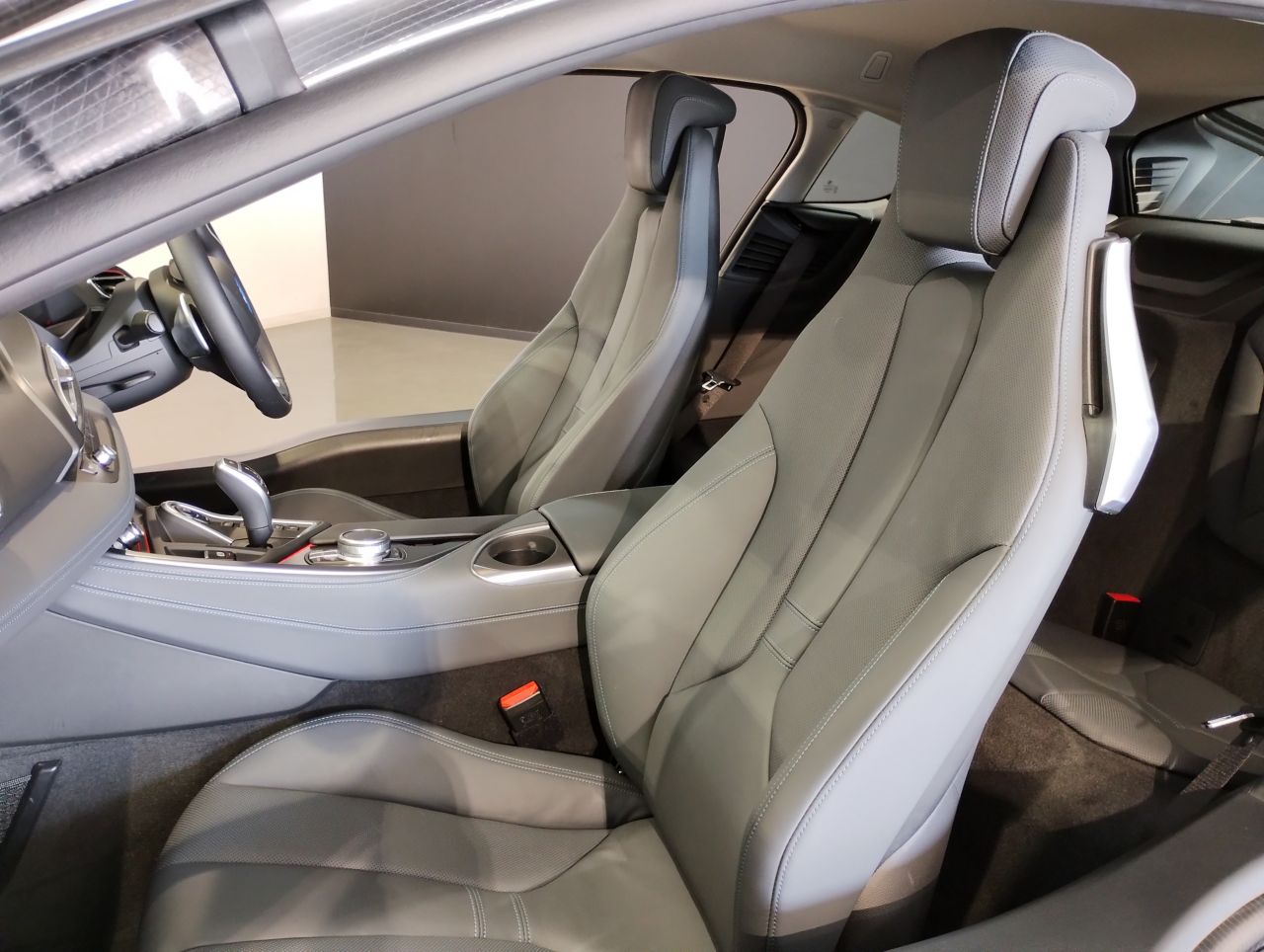 I12 i8 Coupe LCI B38 1.5i