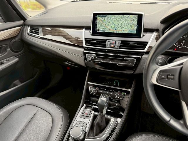 218D ACTIVE TOURER RHD