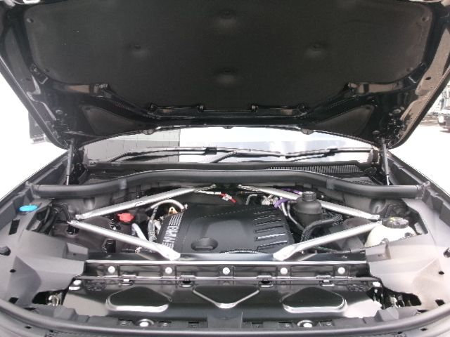 X7 xDrive40d RHD US