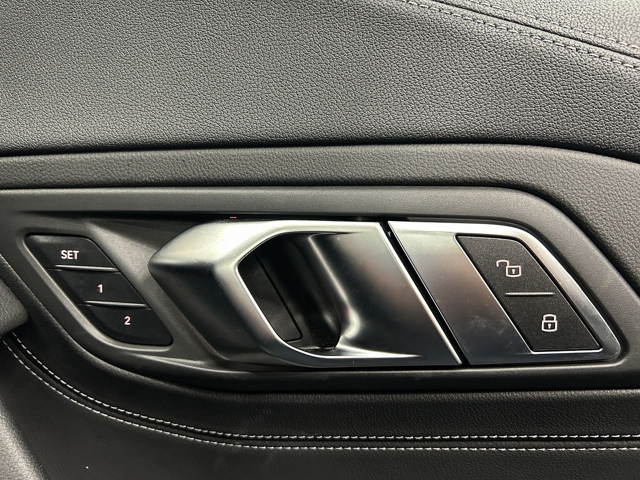 G29 z4 sDrive20i RHD