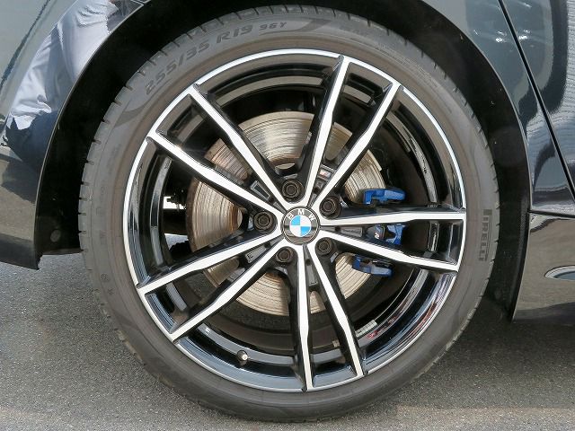 G21 320i RHD