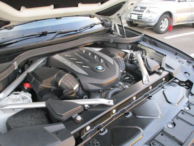 X* M50i RHD
