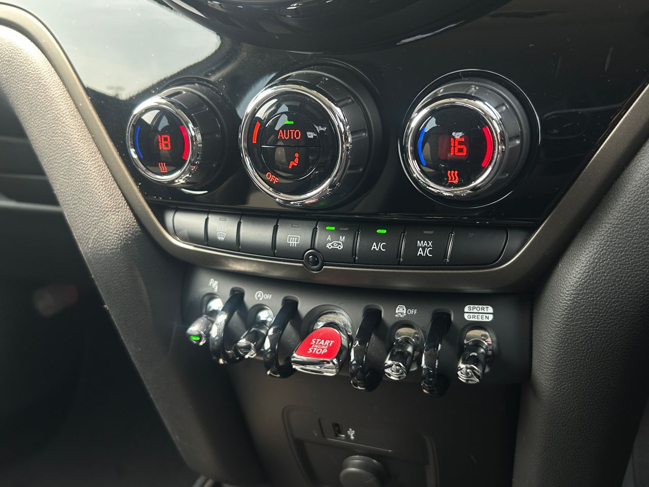 MINI CROSSOVER COOPER D