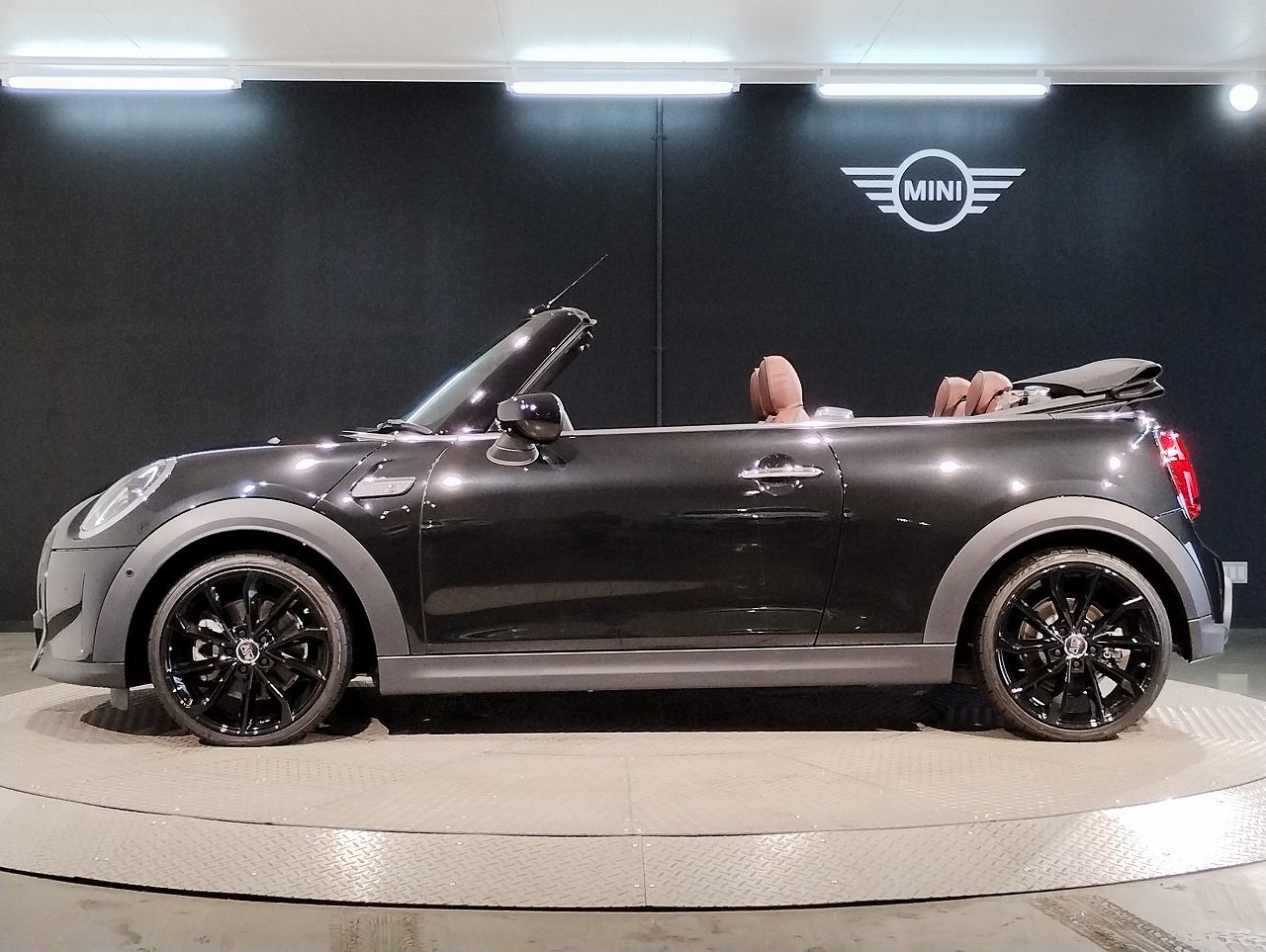 MINI Cooper S Convertible RHD