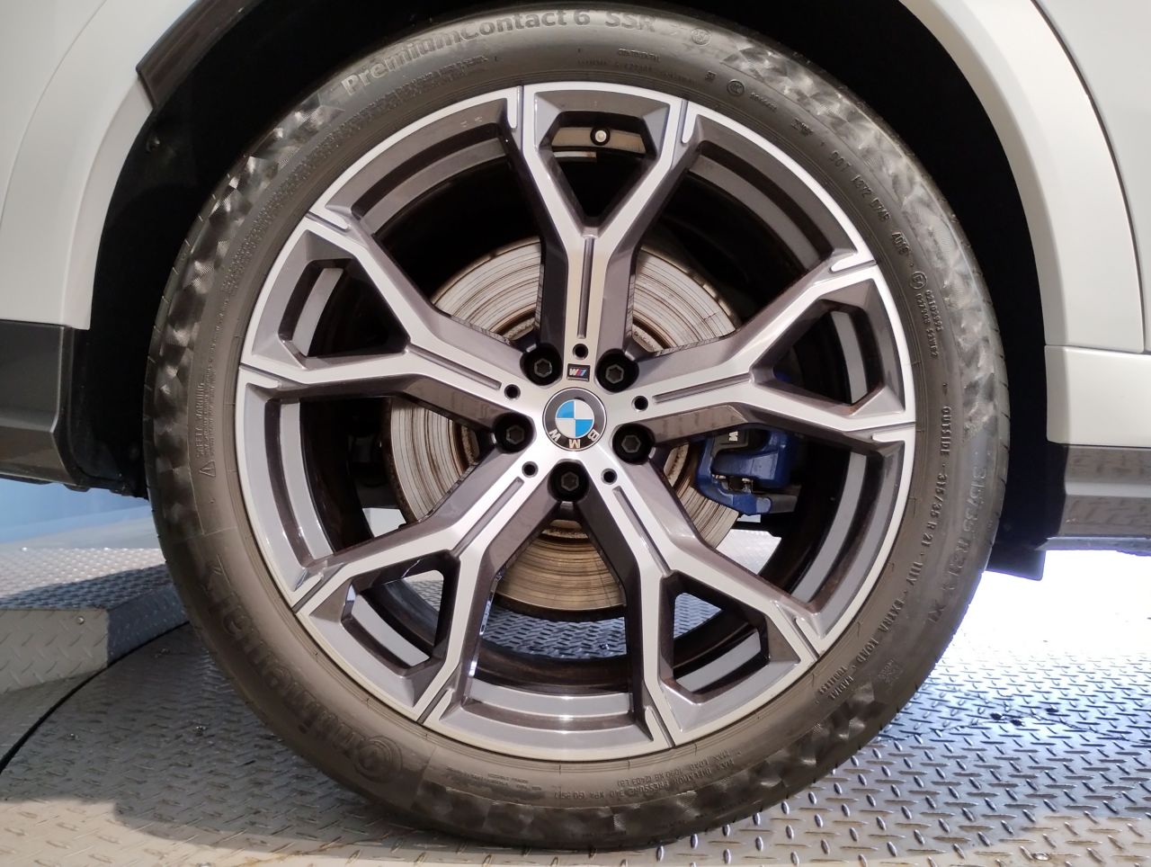 X* xDrive30d RHD