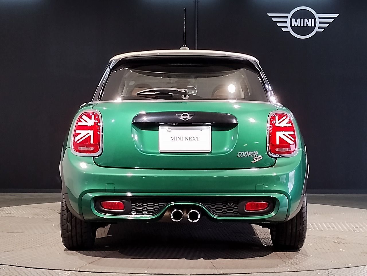 F55 COOPER S D(AT)