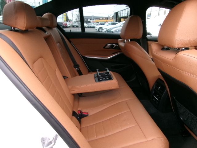 G20 320d xDrive RHD Saloon