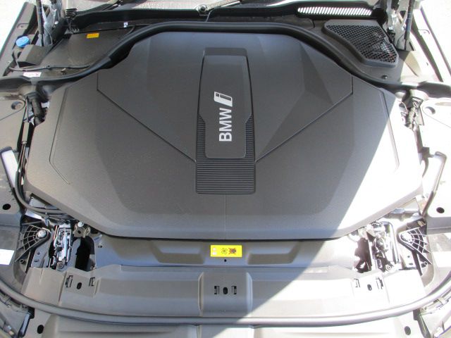 BMW i5 eDrive40 Sedan RHD