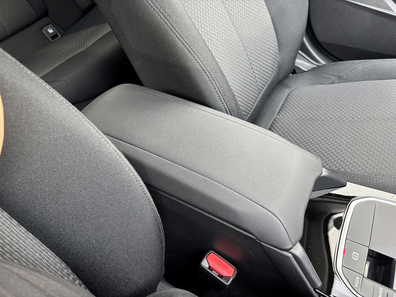 F40 118d Sports Hatch 5-door B47 2.0d